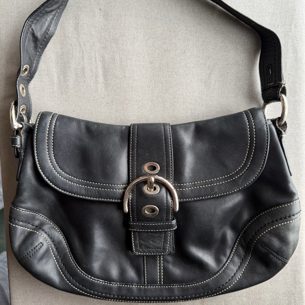 Coach Y2K SOHO Black Leather Buckle Shoulder Bag F10910